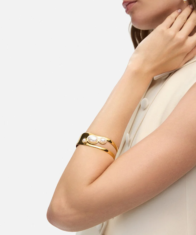 ابيكول Rigid Bracelet with Faux Pearl